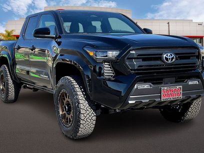 New 2025 Toyota Tacoma SR5