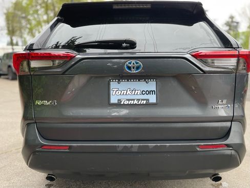Used 2024 Toyota RAV4 LE image 5