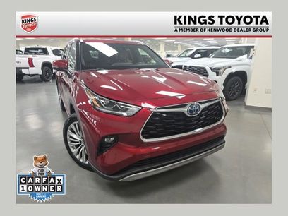 Used 2023 Toyota Highlander Platinum