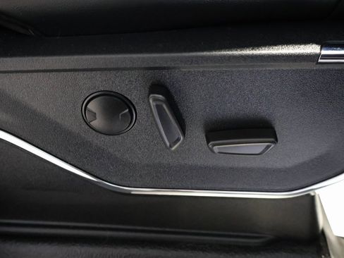 Used 2023 Ford F350 Platinum w/ Tremor Off-Road Package image 46