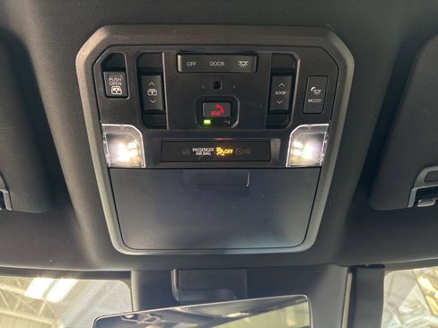 Used 2022 Toyota Tundra Platinum image 17