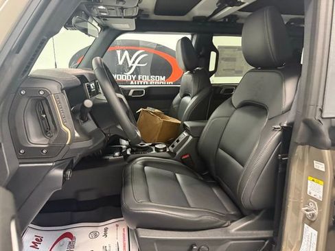 New 2025 Ford Bronco Badlands image 11