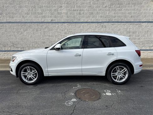 Used 2017 Audi Q5 2.0T Premium Plus image 4
