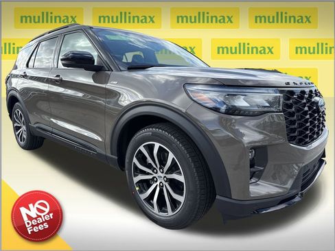 New 2026 Ford Explorer ST-Line image 1