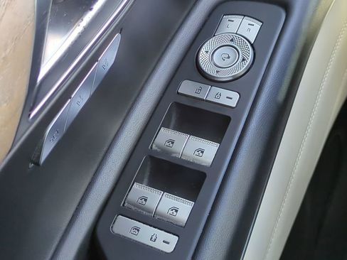 Used 2021 Genesis GV80 2.5T w/ Prestige Package 05 image 25