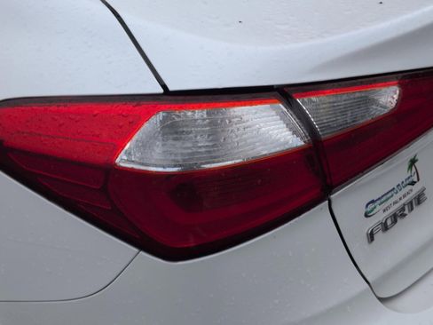 Used 2015 Kia Forte LX w/ Popular Package image 20