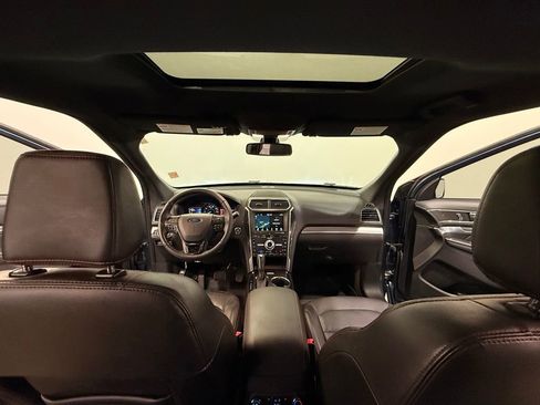 Used 2018 Ford Explorer Sport w/ Equipment Group 401A AWD/4WD image 20