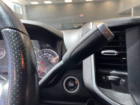 Used 2022 RAM 3500 Big Horn image 30