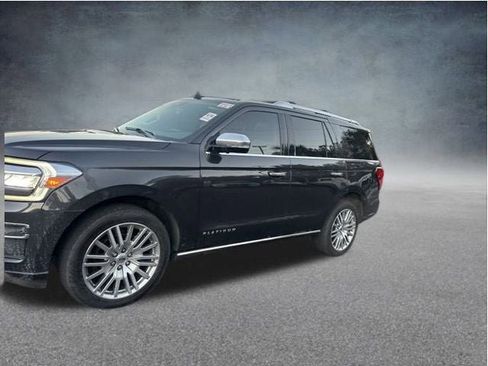 Used 2023 Ford Expedition Platinum image 17