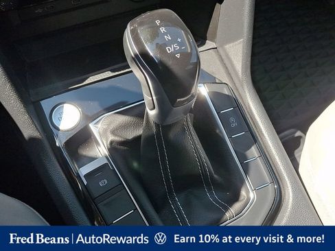 Certified 2023 Volkswagen Taos SE w/ Black Wheel Package FWD image 19