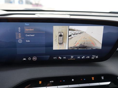 Used 2025 Buick Enclave Preferred image 36