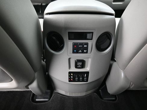 Used 2014 Honda Pilot Touring image 33