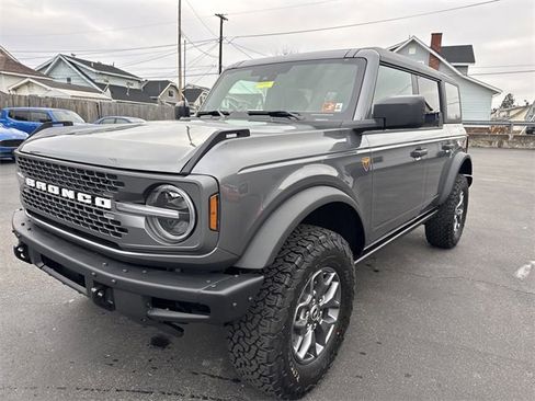 New 2025 Ford Bronco Badlands image 10