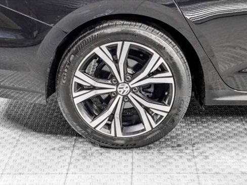 Used 2022 Volkswagen Passat 2.0T SE image 34