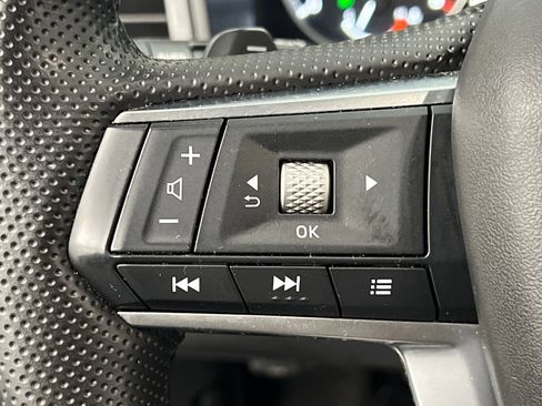 Used 2025 Mitsubishi Outlander SE AWD/4WD image 47