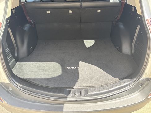 Used 2013 Toyota RAV4 Limited AWD/4WD image 32
