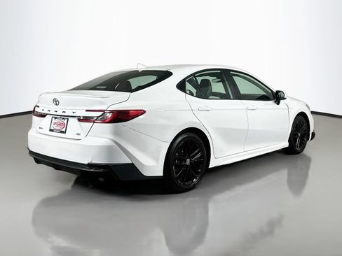 Used 2025 Toyota Camry SE FWD image 17