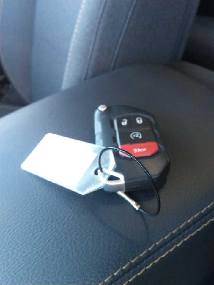 Used 2025 Jeep Wrangler Unlimited Sahara AWD/4WD image 7