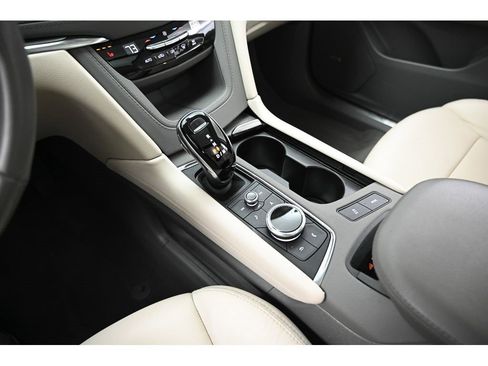 Certified 2021 Cadillac XT5 Premium Luxury image 13