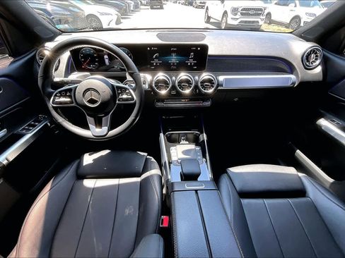 Used 2021 Mercedes-Benz GLB 250 image 16