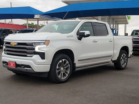 Used 2024 Chevrolet Silverado 1500 High Country AWD/4WD image 1
