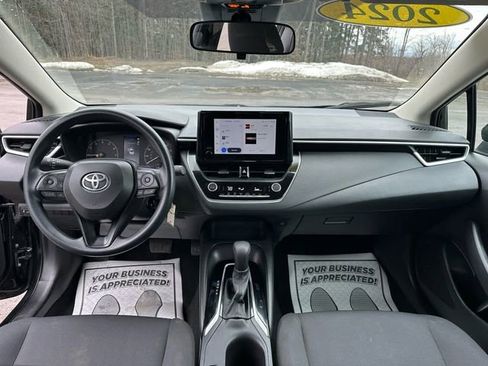 Used 2024 Toyota Corolla LE image 11