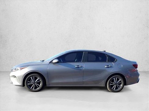 Used 2023 Kia Forte LXS w/ LXS Technology Package FWD image 2