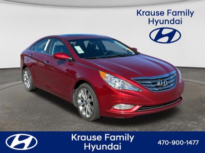Used 2013 Hyundai Sonata SE w/ Navigation & Sunroof Pkg