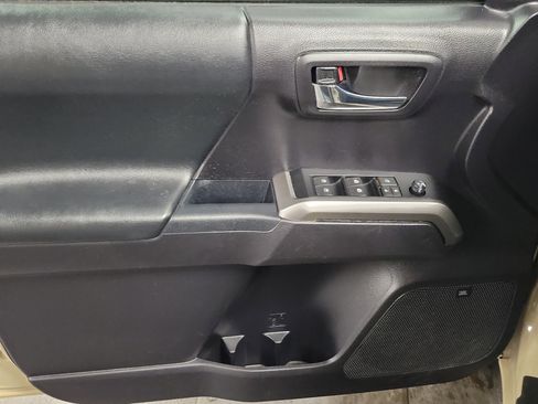 Certified 2020 Toyota Tacoma Limited image 19