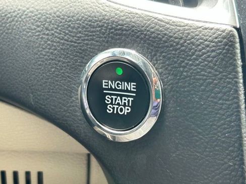 Used 2023 Ford Edge Titanium AWD/4WD image 22
