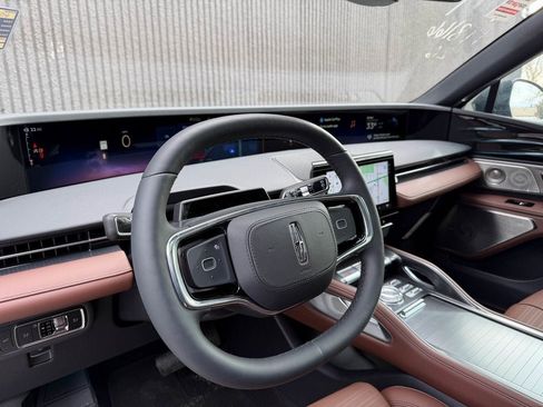 New 2026 Lincoln Nautilus Reserve image 9