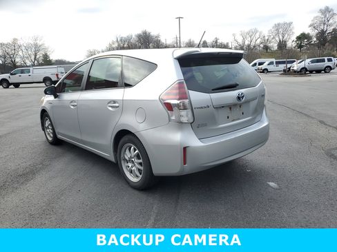 Used 2015 Toyota Prius V Two image 7