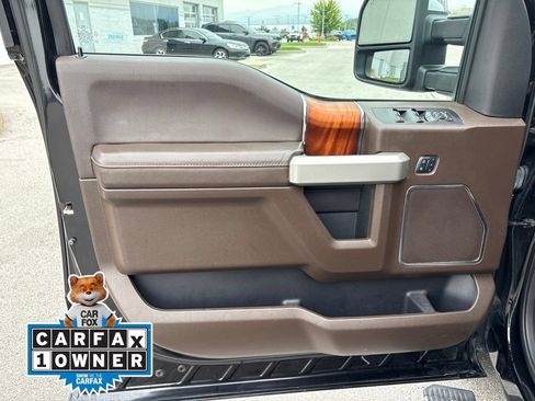 Used 2017 Ford F150 King Ranch w/ Equipment Group 601A Luxury AWD/4WD image 11