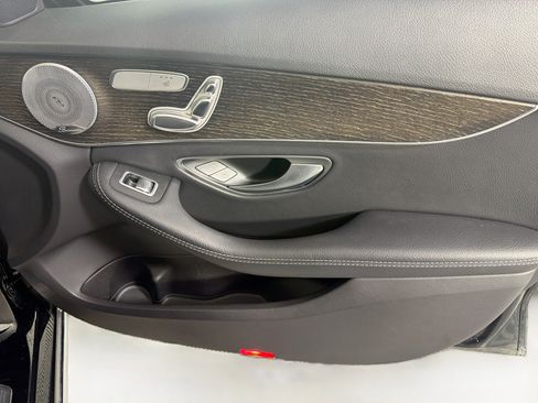 Used 2019 Mercedes-Benz C 300 4MATIC Sedan image 31