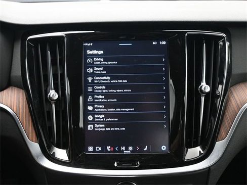 Used 2023 Volvo S60 B5 Plus w/ Climate Package image 15