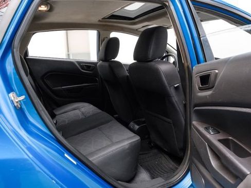 Used 2012 Ford Fiesta SE w/ Moon & Mood Pkg image 38