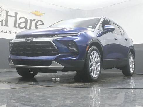 Used 2023 Chevrolet Blazer LT FWD image 4