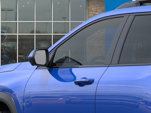 New 2026 Chevrolet Equinox ACTIV w/ Convenience Package III AWD/4WD image 12