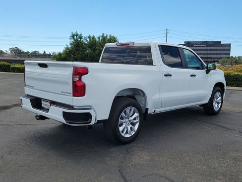 Used 2026 Chevrolet Silverado 1500 Custom image 8