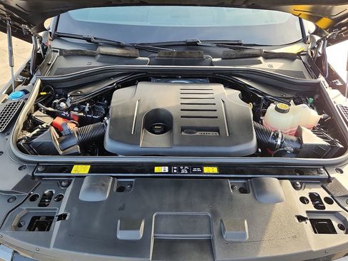 Used 2025 Land Rover Range Rover Sport Dynamic SE image 29