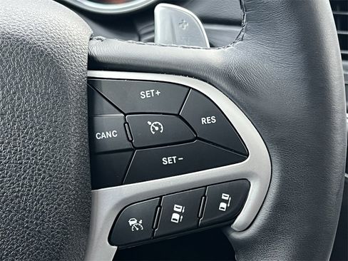 Used 2018 Jeep Grand Cherokee Summit w/ Platinum Series Group image 21