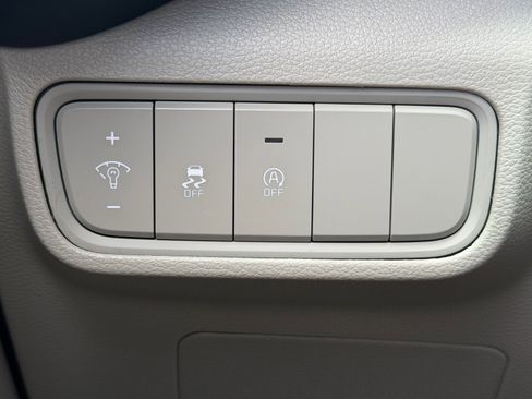 Used 2024 Kia Soul LX w/ Option Group 015 FWD image 31
