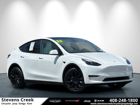 Used 2023 Tesla Model Y Long Range AWD/4WD image 1