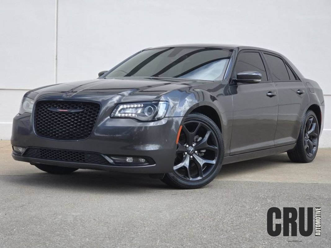 Used 2023 Chrysler 300 S RWD image 1