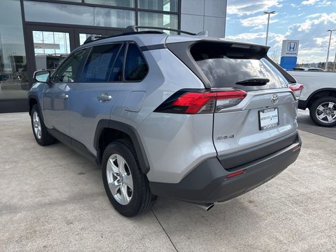 Used 2019 Toyota RAV4 XLE AWD/4WD image 7