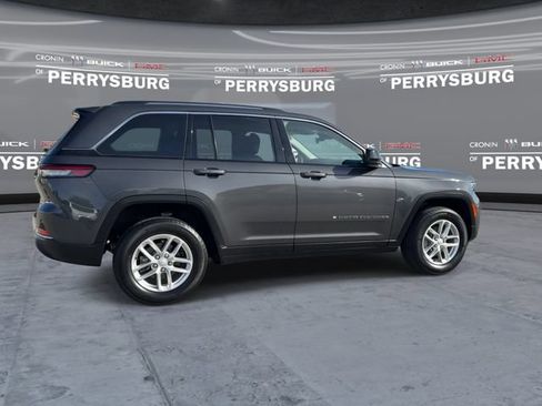 Used 2023 Jeep Grand Cherokee Laredo w/ Luxury Tech Group I AWD/4WD image 8