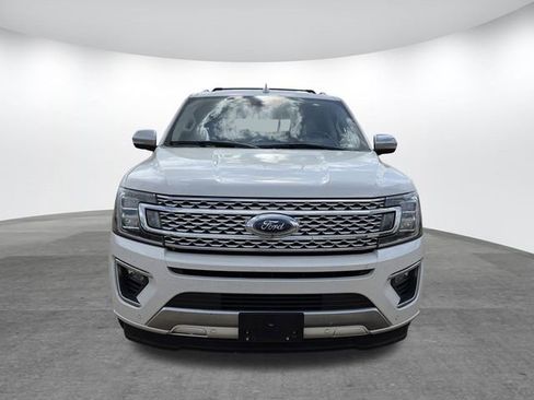 Used 2019 Ford Expedition Platinum image 2