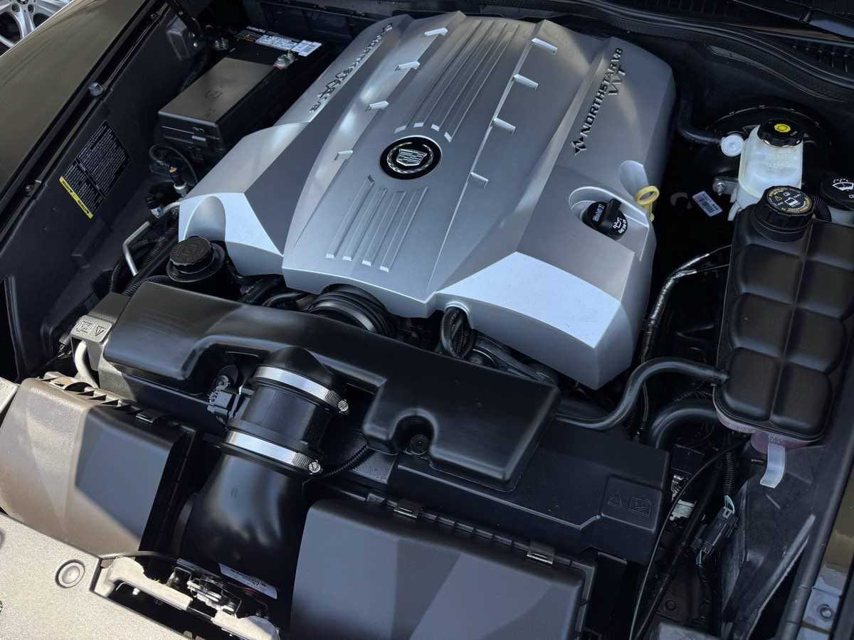 Used 2009 Cadillac XLR RWD image 34