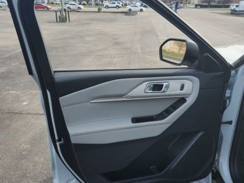 New 2026 Ford Explorer Active w/ Active Comfort Package image 36