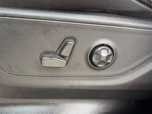 Used 2021 RAM 1500 Big Horn image 13